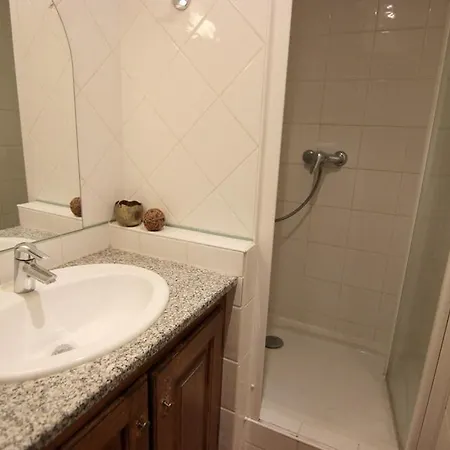 Résidence Neves - Agreable 2 Pieces Pour 5 Personnes Au Coeur Quartier Anime De La Station Mae-7528 Apartamento