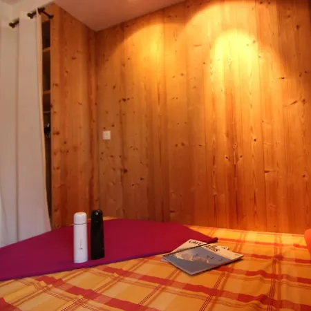 Résidence Neves - Agreable 2 Pieces Pour 5 Personnes Au Coeur Quartier Anime De La Station Mae-7528 Apartamento